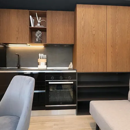 Hidden Gem-renovated 2023-studio Garibaldi-perfect For Romantic Couples-best Of The Apartment *